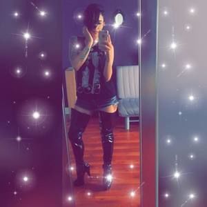 Meet your Posher, Morticia